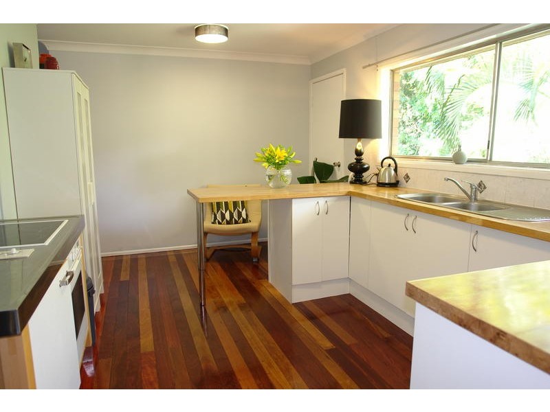 19 Leander Street, Chapel Hill QLD 4069